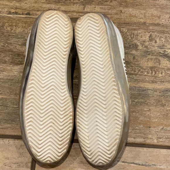 Golden Goose White and Gold Super Star Classic Sneakers - Picture 5 of 7